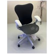 Herman Miller Mirra 2 Butterfly Graphite/Alpine (2ekans)
