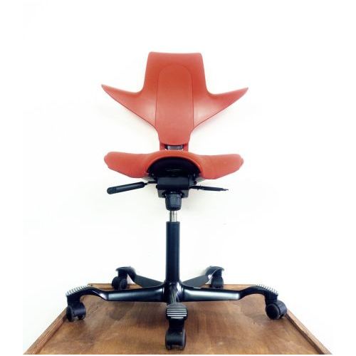 HAG Capisco Puls 8020 Red Edition